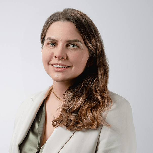 Headshot of Alina Chesnokova