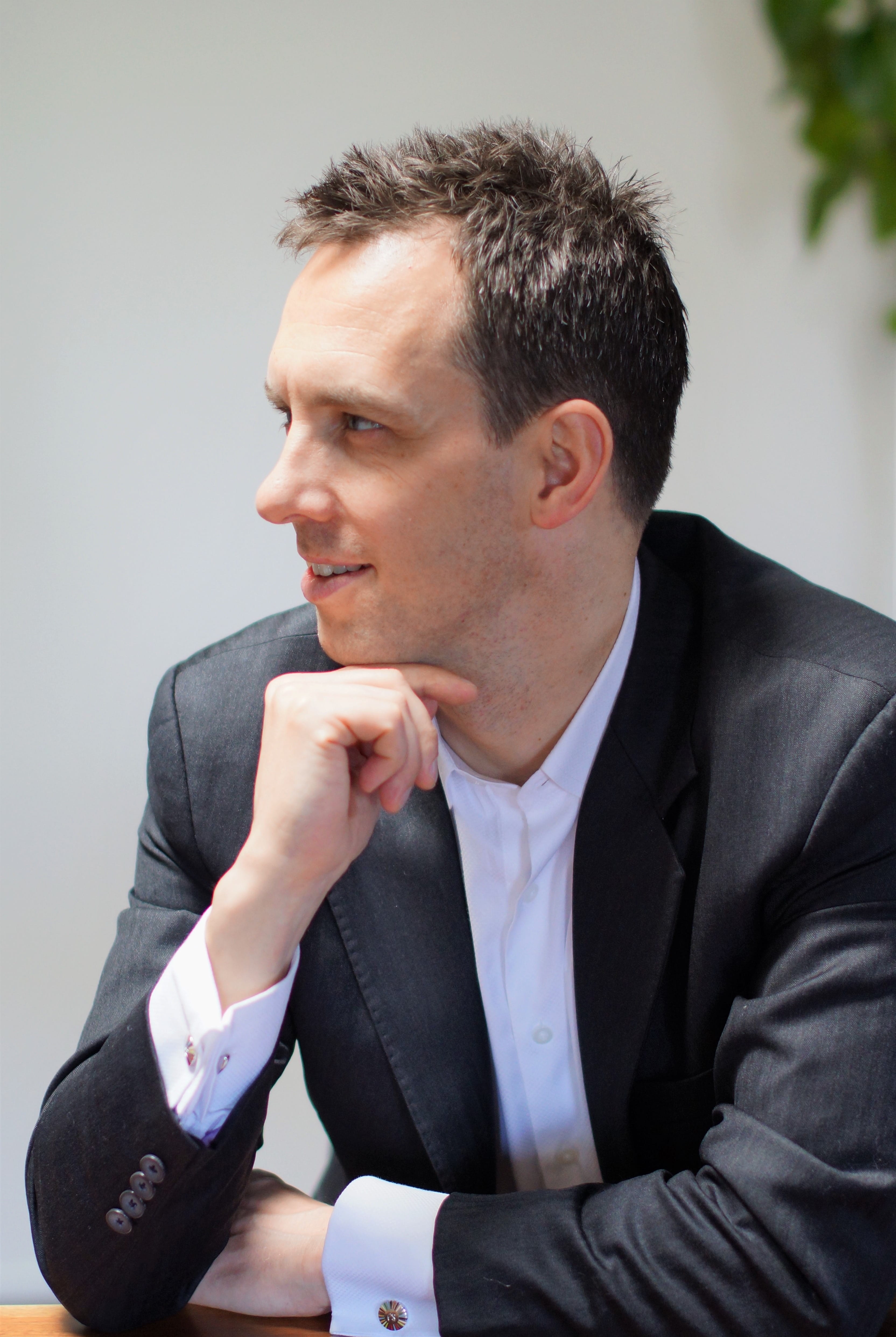 Headshot of Simon Collier