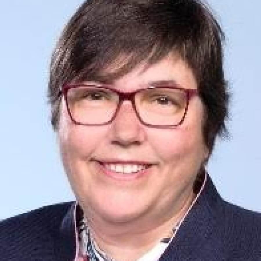 Susanne Becker headshot